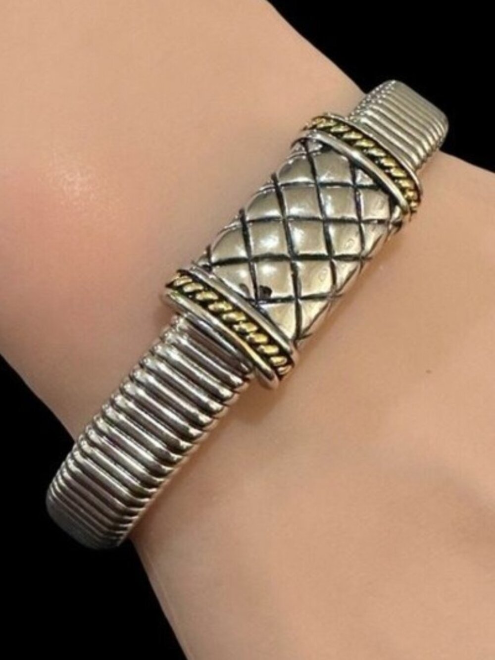 Womens Two-Tone Metal Stretch Bracelet With Quilted Detail & Gold Accents
